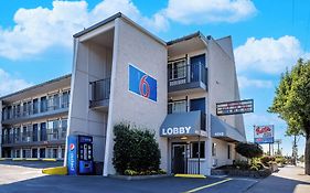 Motel 6 Portland Or Southeast
